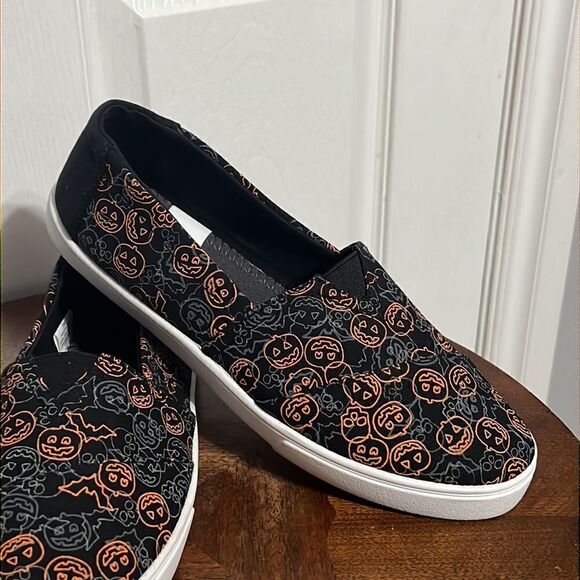 🔥TOMMY BAHAMA Halloween Black Canvas Slippers Loafers - PERFECT - Women Sz 10 - Picture 2 of 10